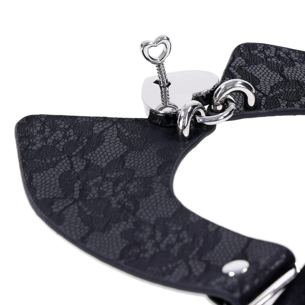 Heartbond Lace Day Collar