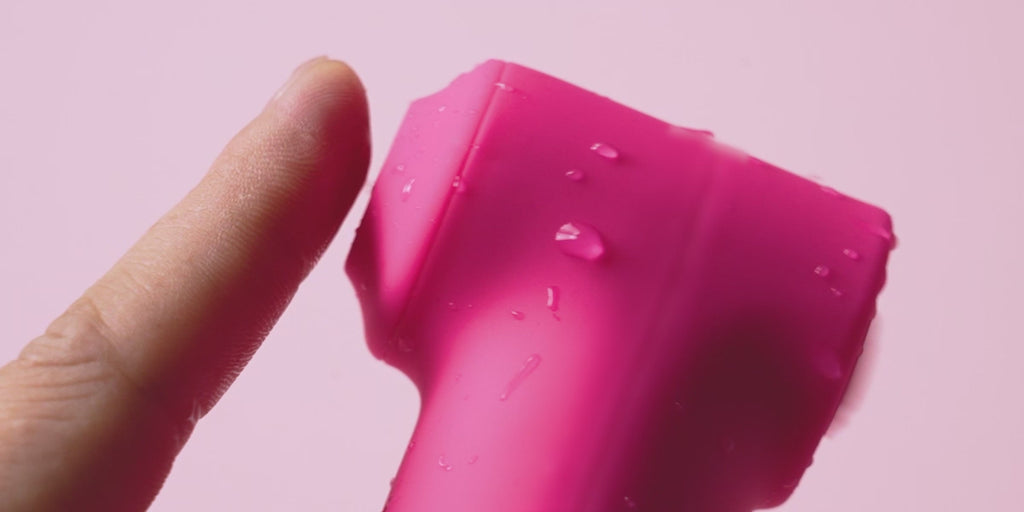 Lovense Fizz Dual-Head Customizable Vibrator With Suction